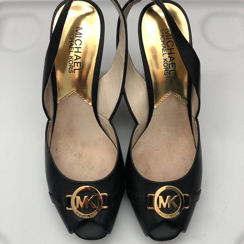 Michael Kors size 7 gently worn